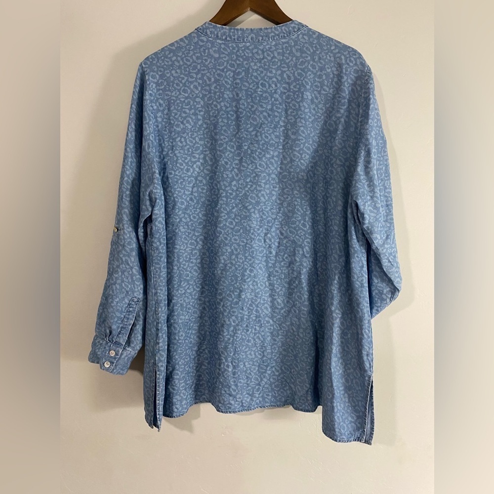 Soft surroundings - Leopard print chambray Blouse - Picture 9 of 11